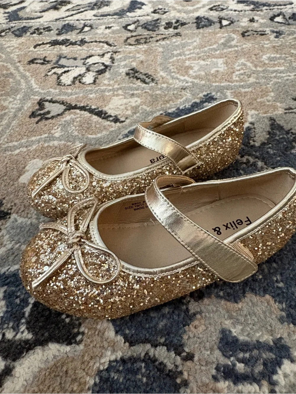 Felix & Flora Toddler Girls' Gold Glitter Bow Mary Janes
